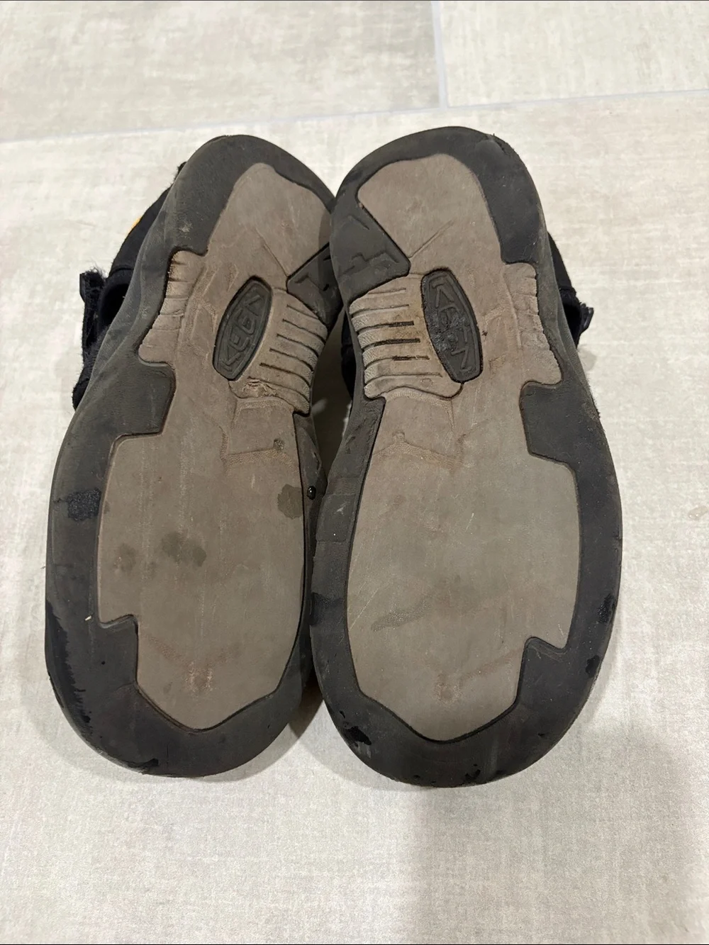 Keen Kids Closed-Toe Outdoor Sandals, size 3